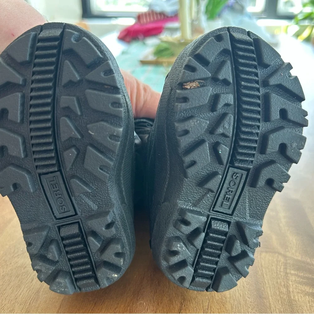 Sorel Kids Black Snow Boots with Velcro strap and Polar Bear Accent. Waterproof.